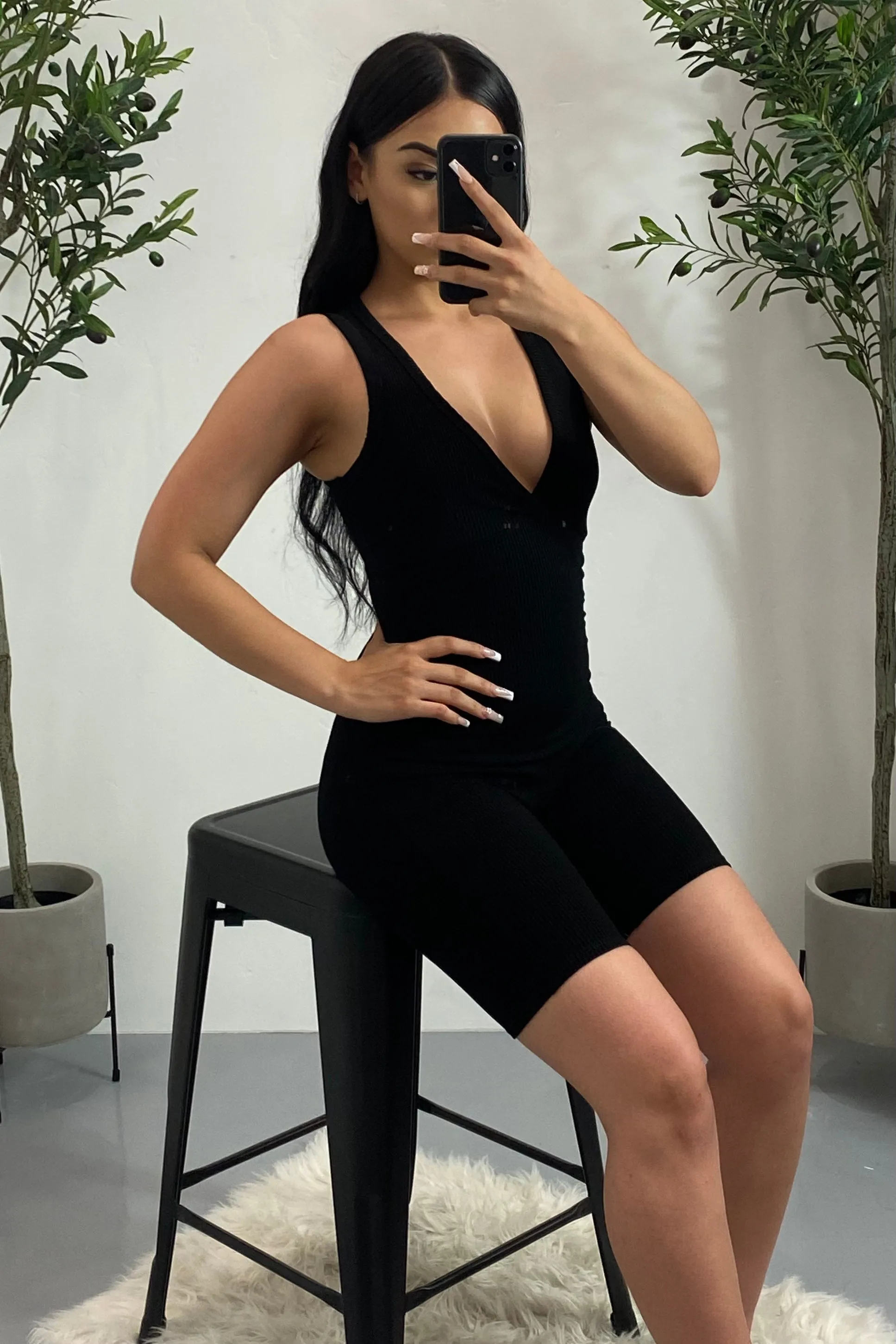 Jayla Ribbed Sleeveless Romper (Black)